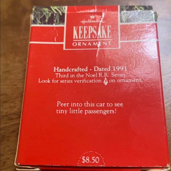 Vintage Hallmark Keepsake Mini Passenger Car Ornament - Picture 7 of 9
